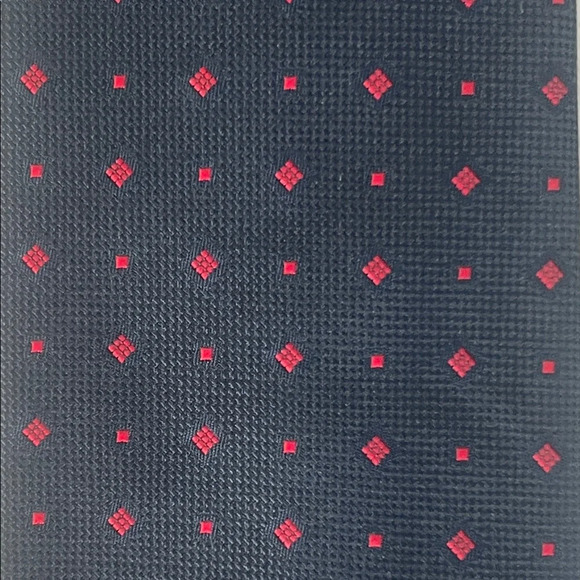 Ermenegildo Zegna 100% Silk Italy Navy Tie with Red Dots - Picture 4 of 9